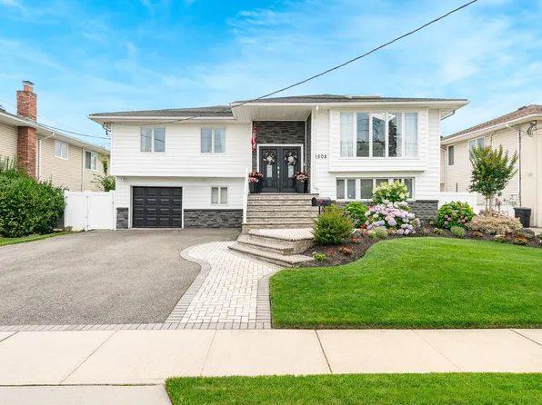 2508 Harbor Lane, Bellmore, NY 11710