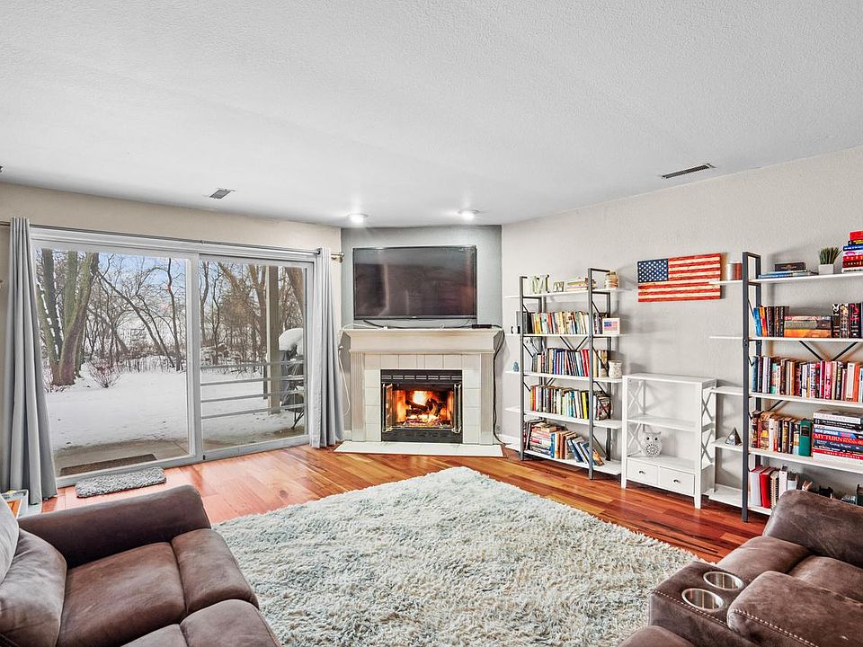 1st image of 240 Marina COURT #20