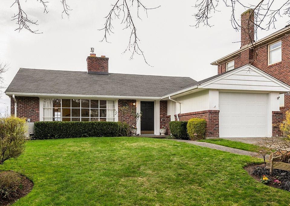 Level entry with easy garage access