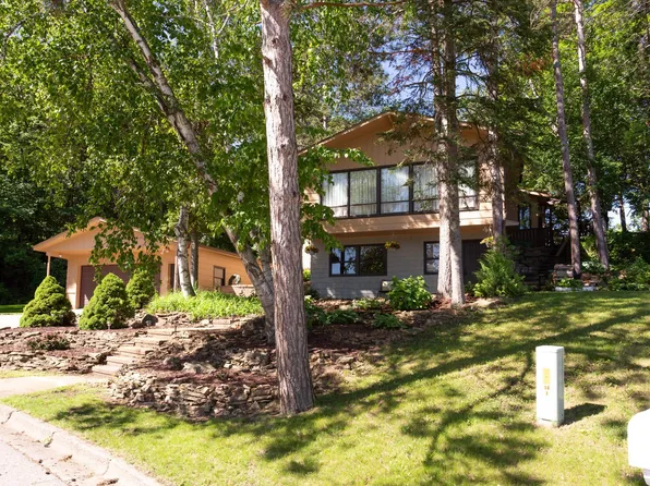 1622 Birchwood Dr, Red Wing, MN 55066