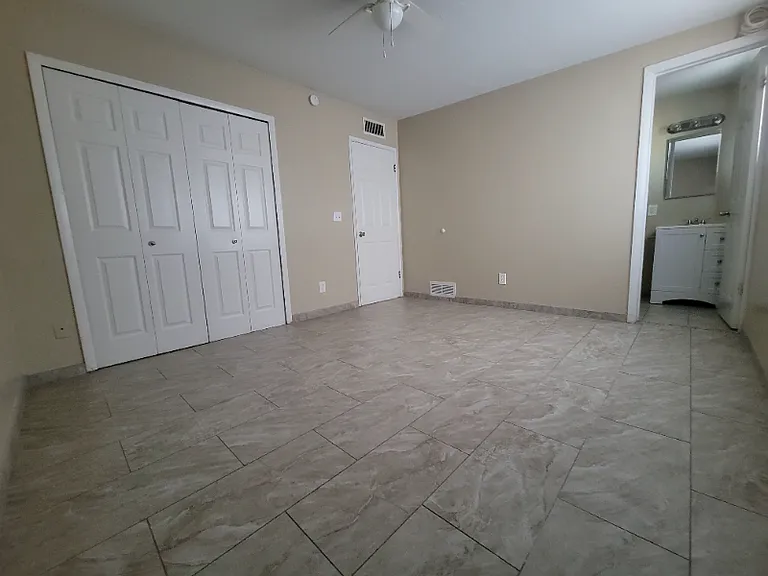 3947 E Drexel Rd — Photo 11