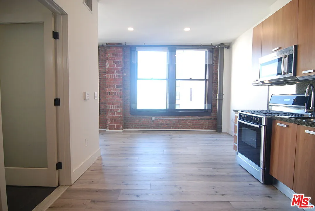 1 bed, 1.0 bath, 470 sqft, $1,850 — Photo 4