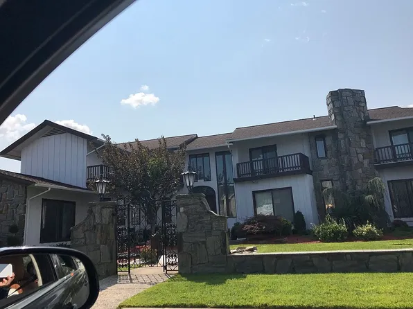 426 N Exeter Ave, Margate, NJ 08402