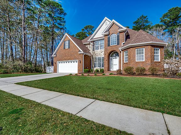 2nd image of 3571 Brampton Dr