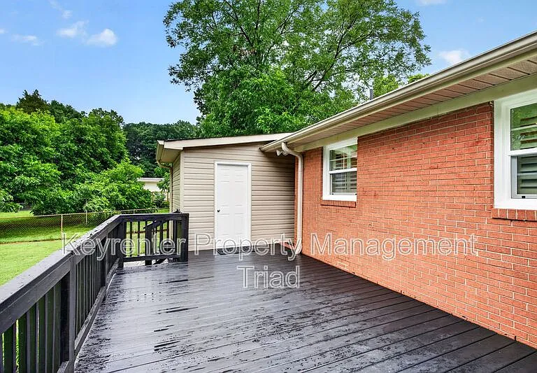 9415 Glen Cross Dr — Photo 31