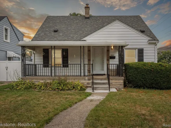 13847 Helen St, Southgate, MI 48195
