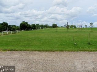 522 Maple Ln, North English, IA 52316
