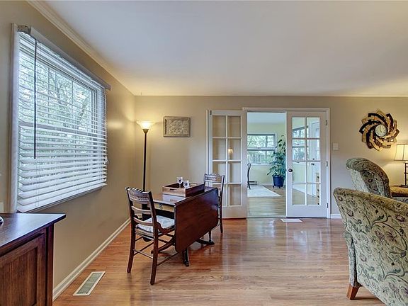 5th image of 7158 Tousley Dr