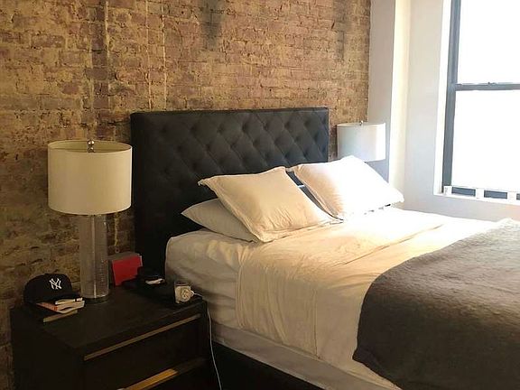 5th image of 1225 1st Ave #15
