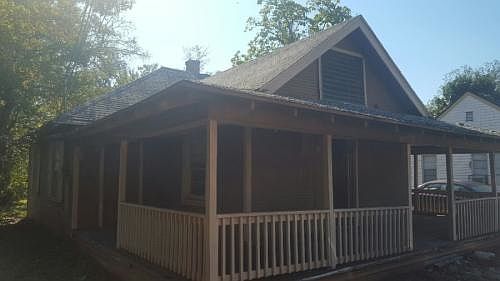 2nd image of 2326 Greer St