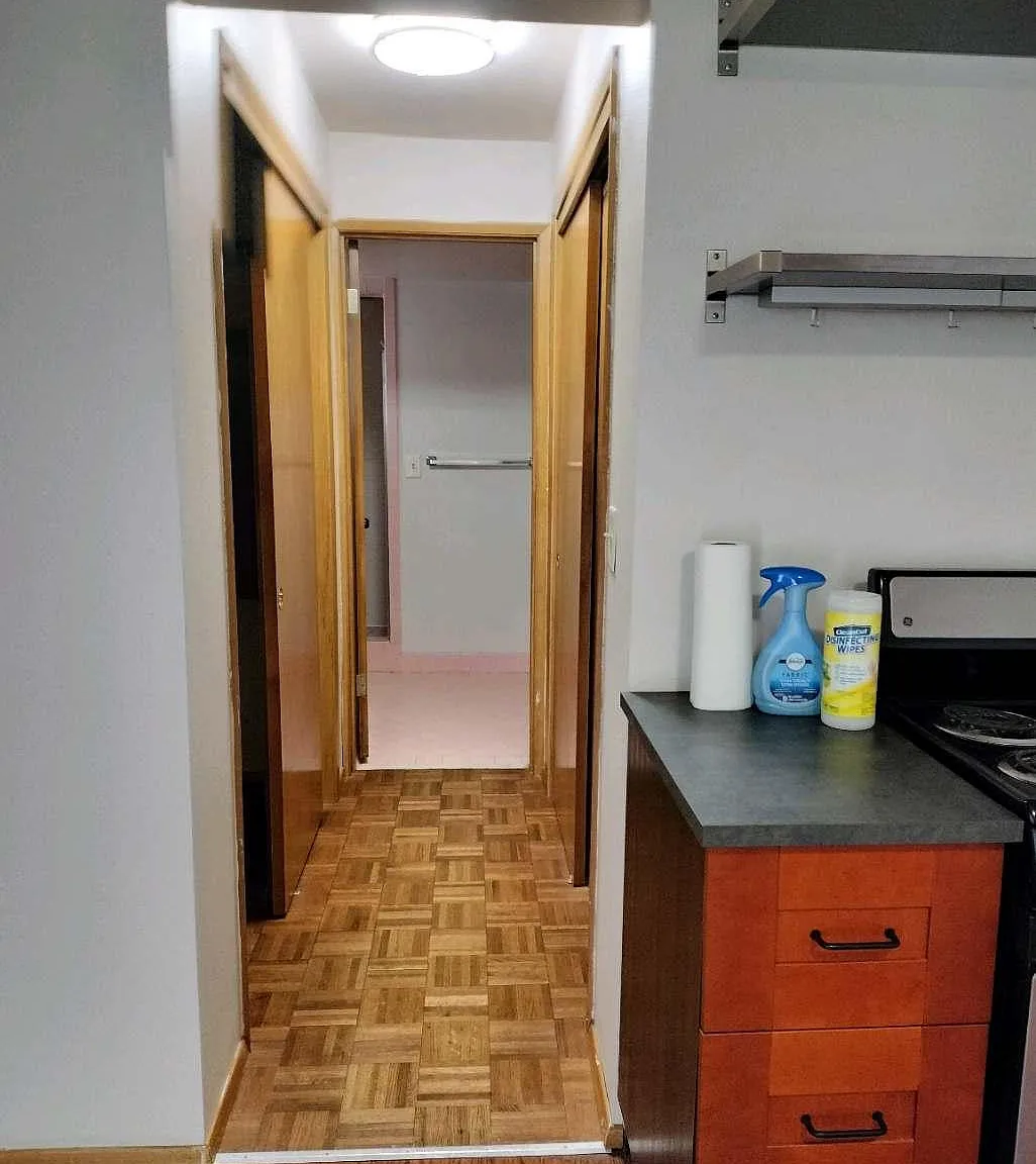 Studio, 300 sqft, $1,275 — Photo 4