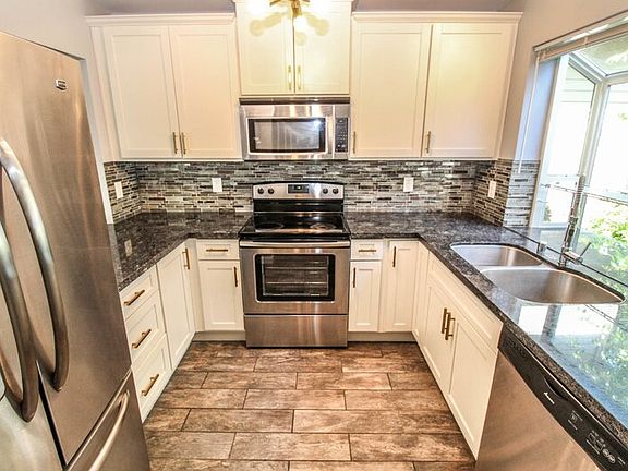 2nd image of 20901 Cypress Way Unit 5