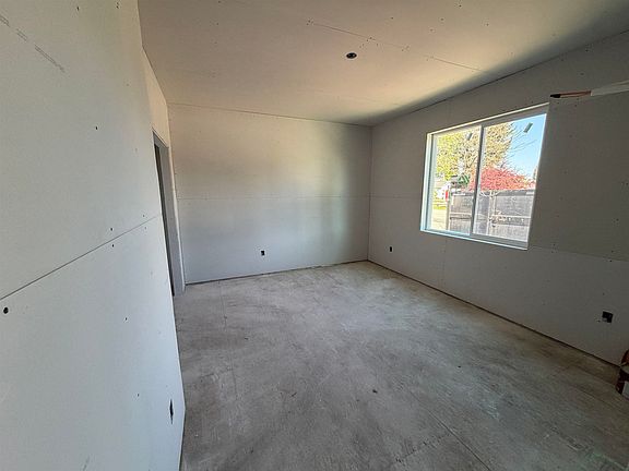 2nd image of 17628 E Alki Ave