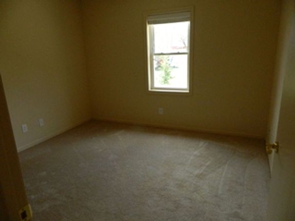 4th image of 216-246 Patricia Anne Ln #242
