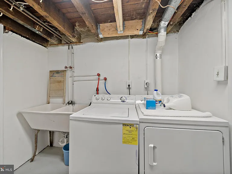 2126 S Iseminger St — Photo 25