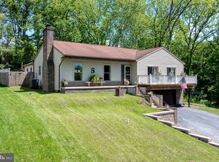 105 Stonewyck Dr, Lancaster, PA 17603