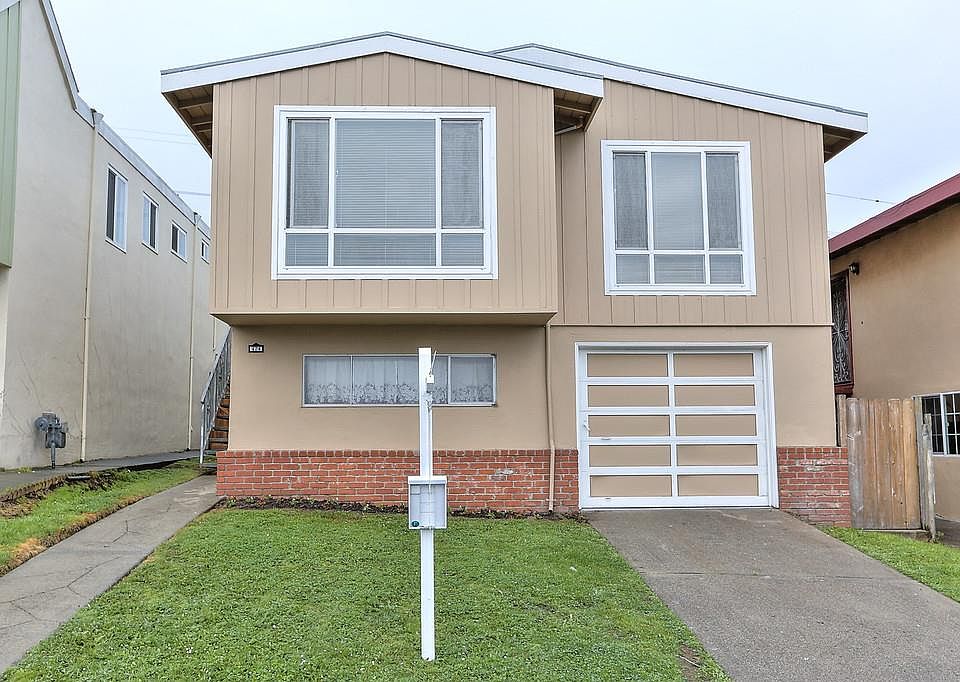 1st image of 424 Lakeshire Dr