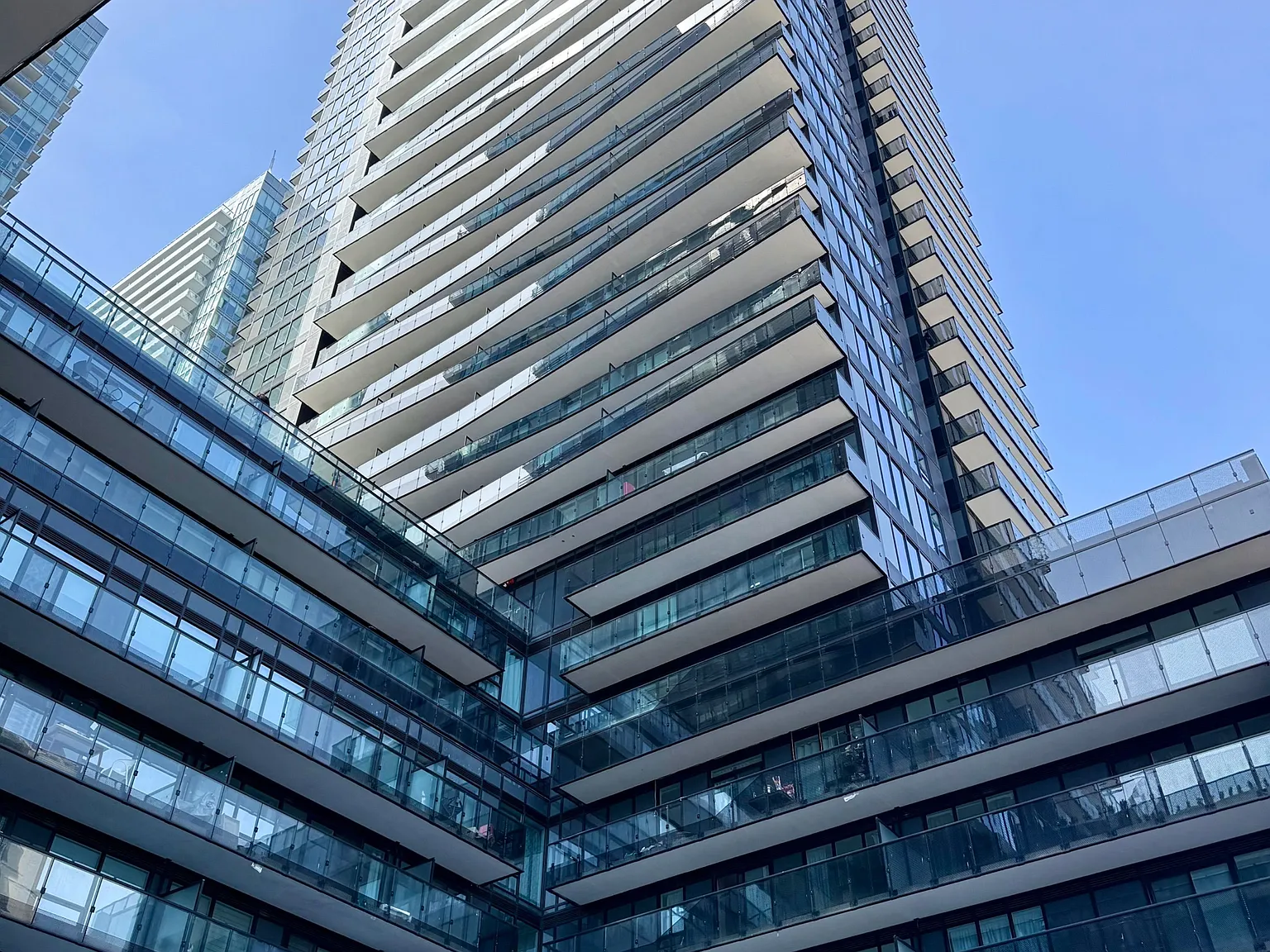 2 bed, $2,275 — Photo 1