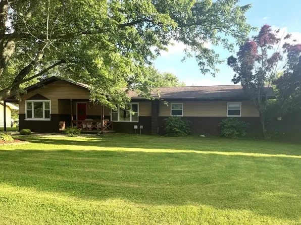 426 Woodville Rd, Mitchell, IN 47446