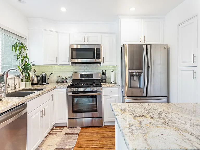 708 W Sierra Madre Blvd #37 — Photo 6