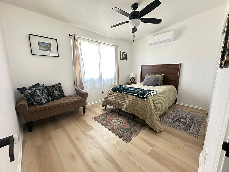 5746 Halsey Ave — Photo 11