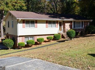 2719 Waleska Way, East Pt, GA