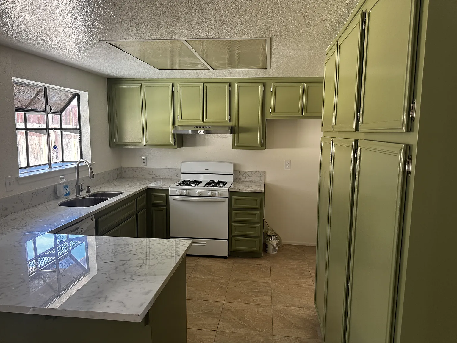 15086 Dakota Street - 1 — Photo 2