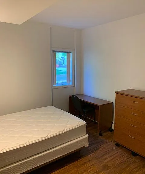 702 W Washington St — Photo 10