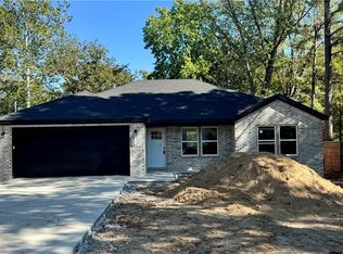 1300 Coler Dr, Pea Ridge, AR 72751