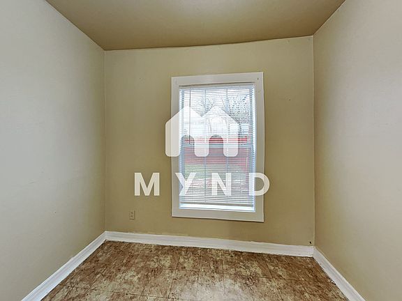 5th image of 3109 Wesleyan Dr S