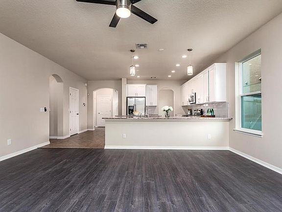 5th image of 15519 Carina Dr