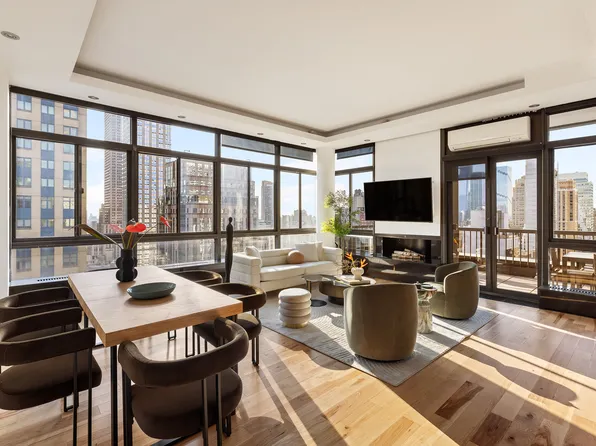 445 5th Avenue PHB image 1 of 14