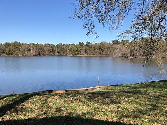 2nd image of 1460 Lakeside Dr