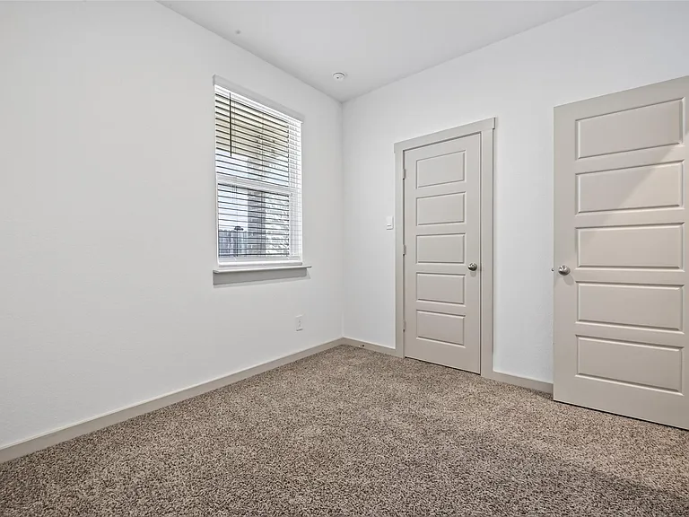 12820 Tokenhouse Ln — Photo 22