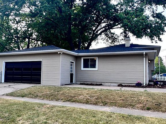 4th image of 7418 Rockford St
