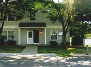 520-532 W Elm St, Wenona, IL 61377