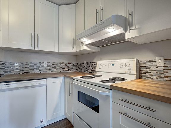 4th image of 2308 51st St SW Unit 2308