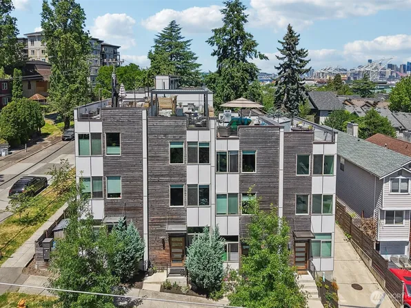 2852 SW Nevada Street, Seattle, WA 98126