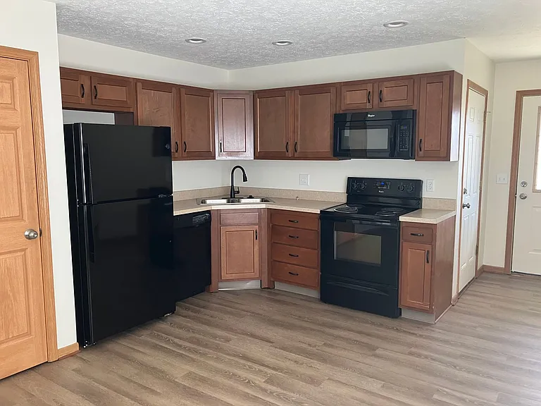 1046 Laurel Tree Ct #D — Photo 4