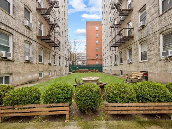 763 Ocean Parkway image 17 of 18