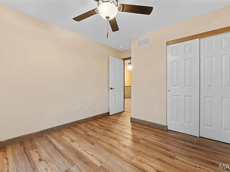3605 Justine Dr — Photo 20