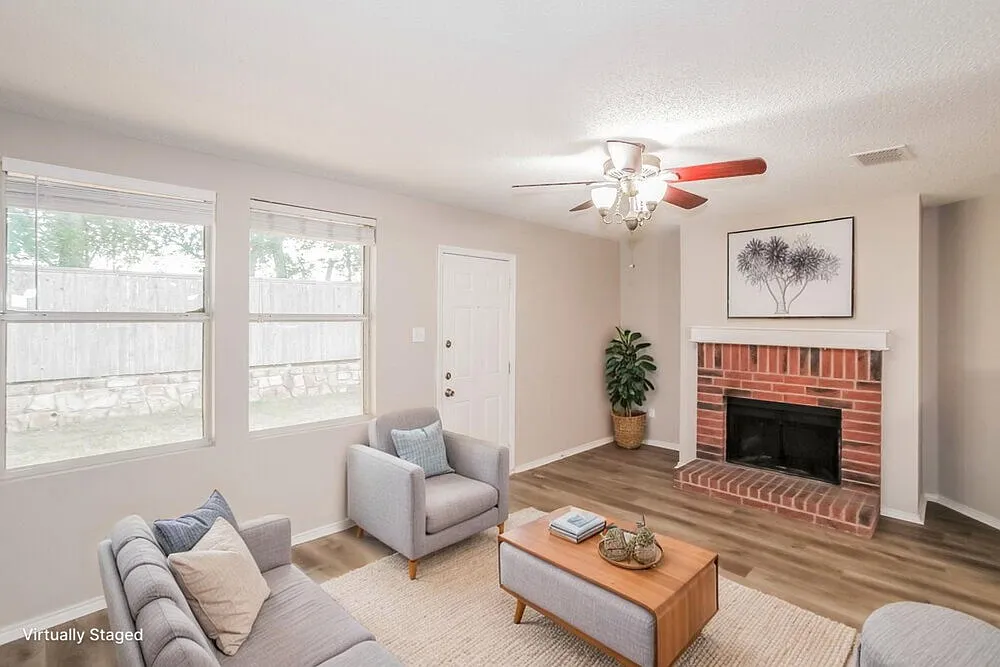 4 bed, 2.0 bath, 2093 sqft, $2,180 — Photo 3
