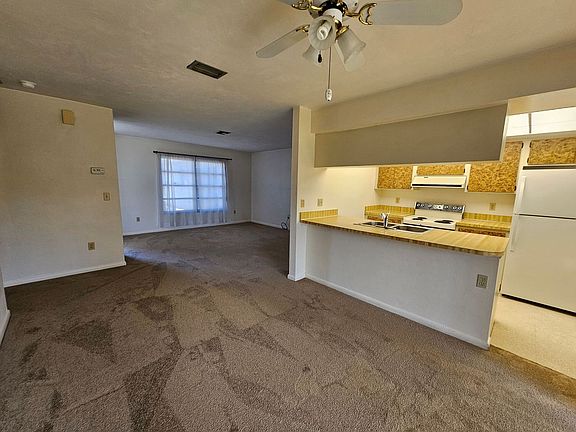 4th image of 120 Trafalgar Pkwy #3