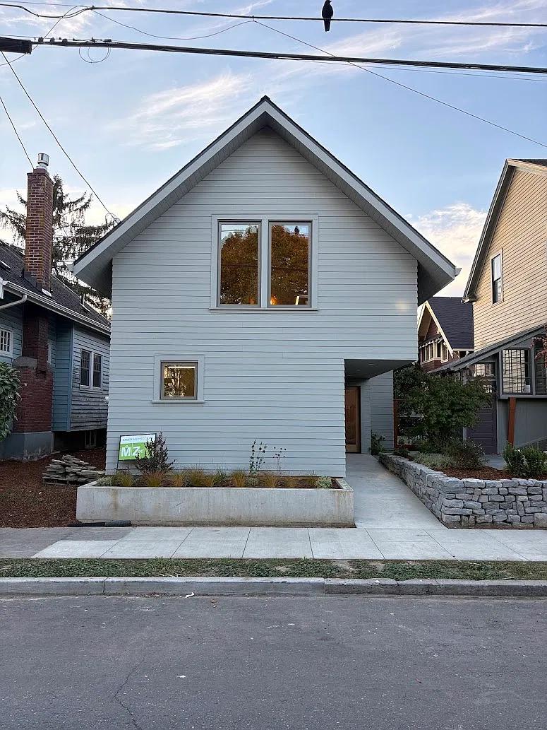 1 bed, 1.5 bath, 885 sqft, $2,650 — Photo 1