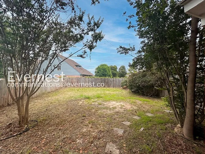 10721 Ridgefield Dr — Photo 20