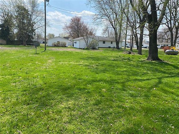 5th image of 806 W John Adams Ave