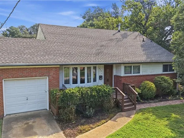 420 Pepper Mill Ln, Norfolk, VA 23502