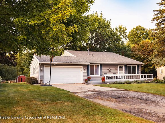 3rd image of 1310 Waxwing Dr