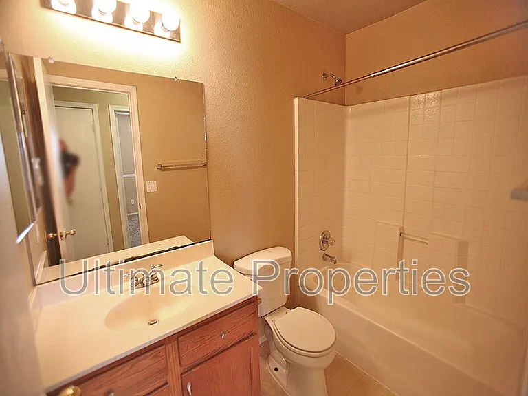 8303 W Monterey Way — Photo 8