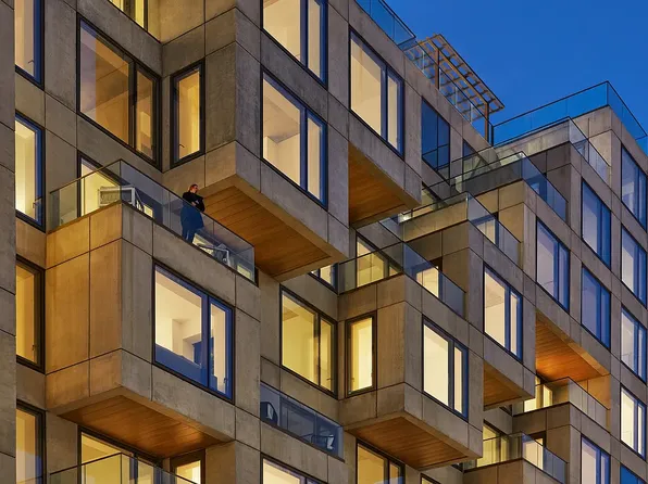 98 Front Street image 24 of 29